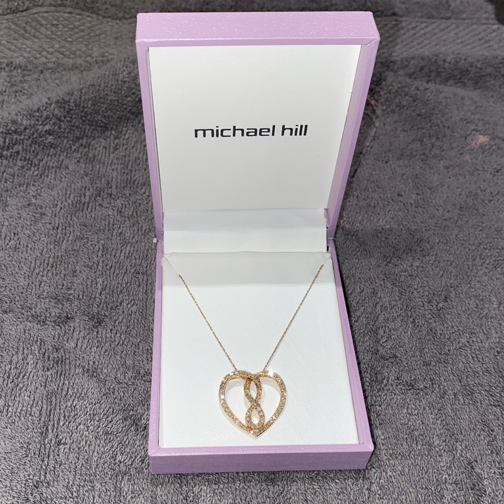 Michael Hill 10kt gold necklace with diamonds